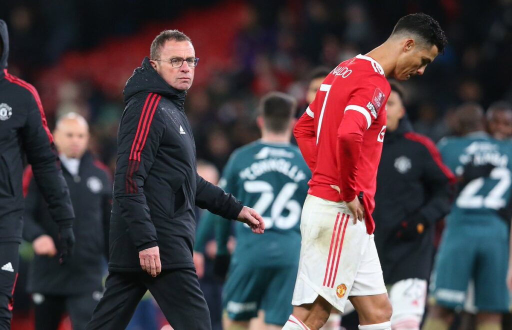 Ronaldo nói xấu MU