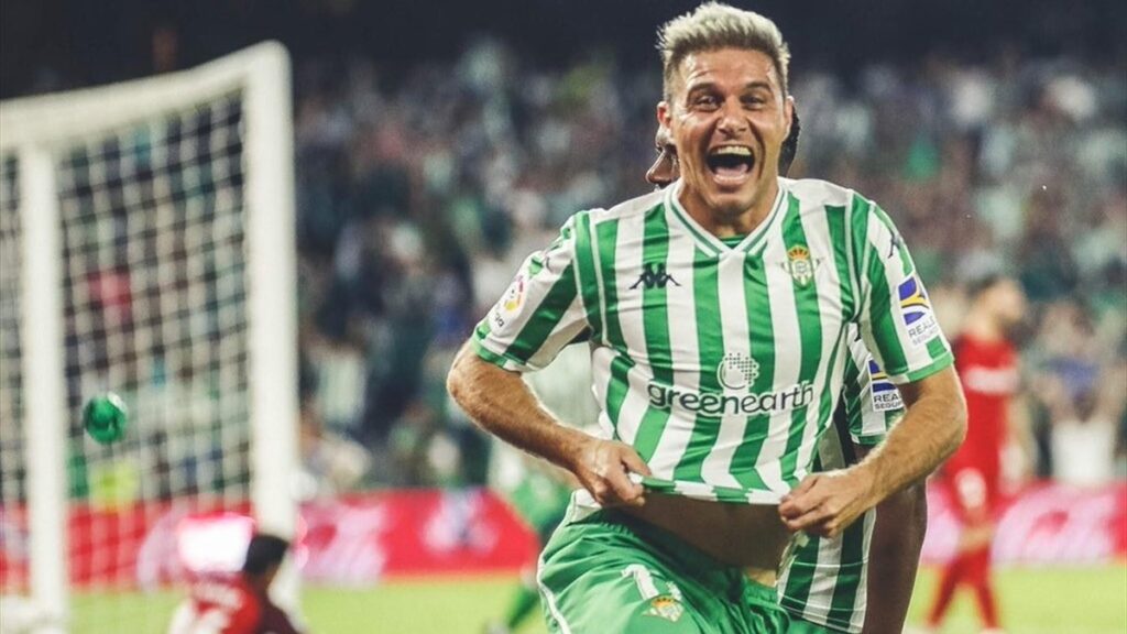 Joaquin has 8 years with Real Betis