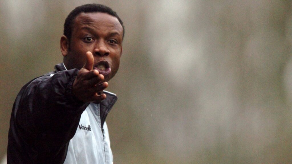 Leroy Rosenior lasts only 10 minutes with Torquay
